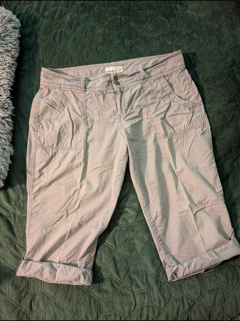 Old Navy Light Beige Cropped Roll-Hem Capris